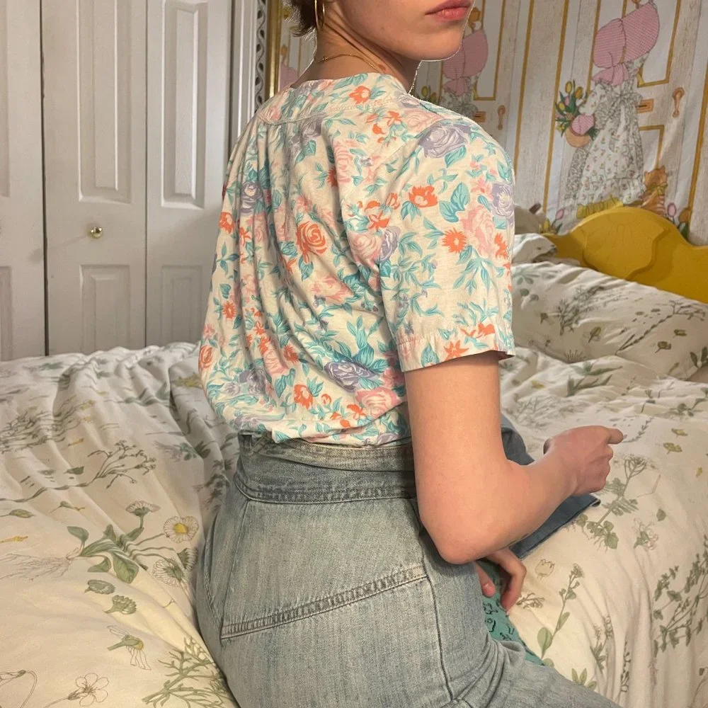 1980s Vintage HER floral cottage style shirt! - Picture 5 of 10